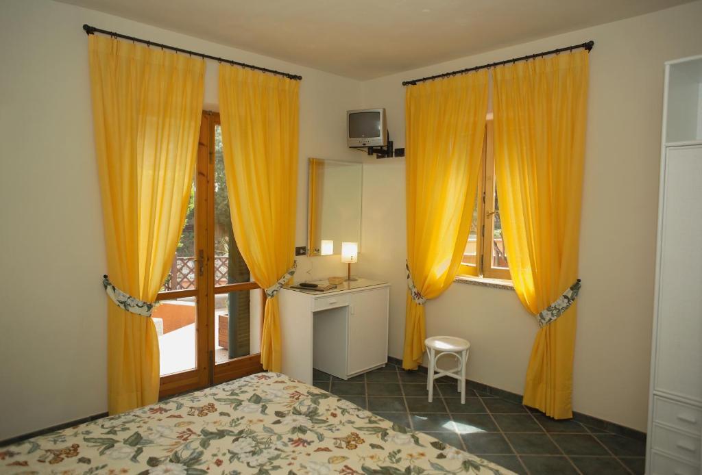 Hotel Danila Портоферайо Екстериор снимка